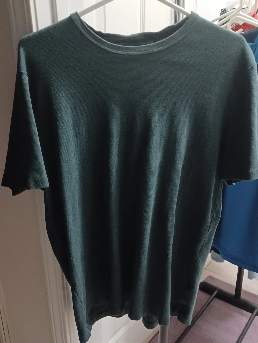 × Banana Republic Men's Short Sleeve Crewneck Tee in Dark Heather Blue